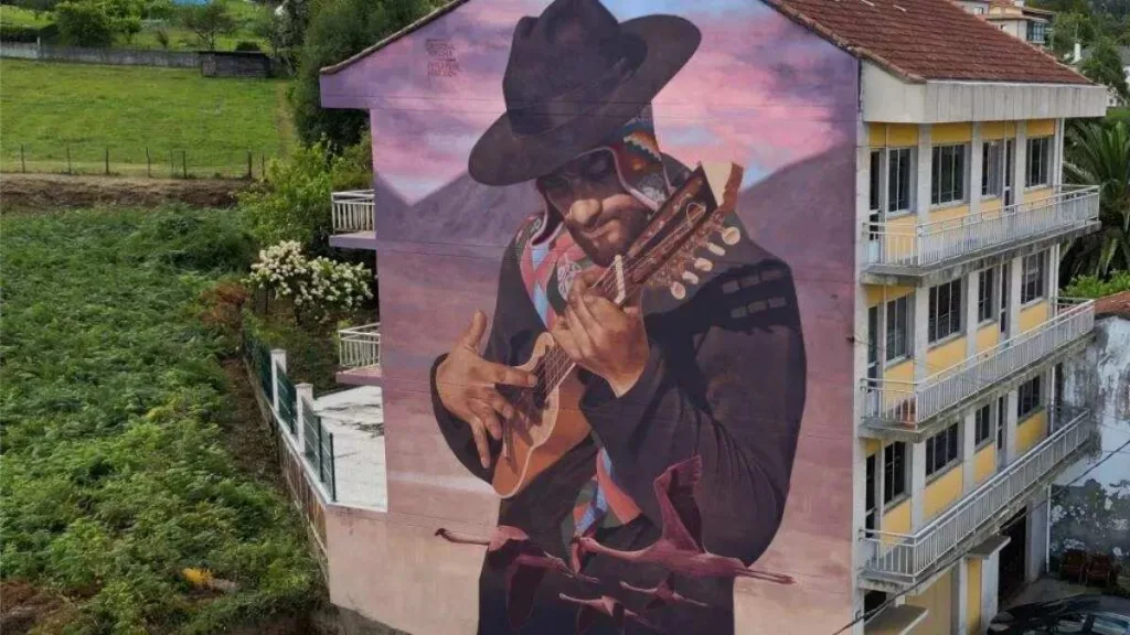 Mural Charango