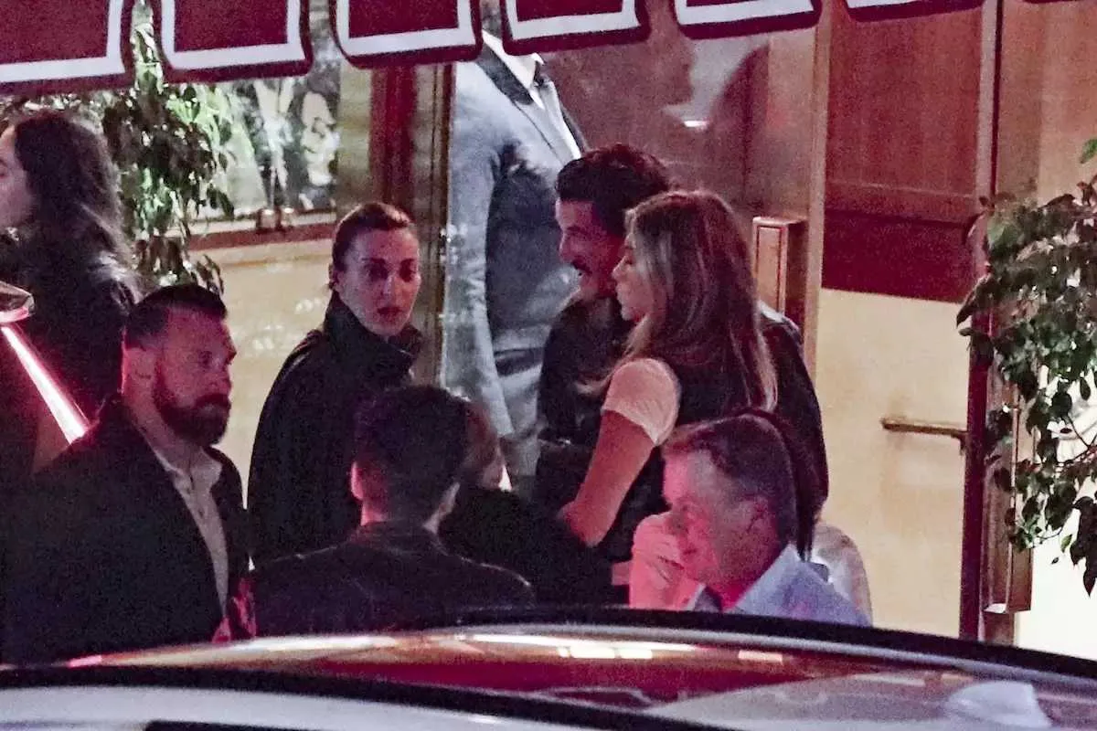 Pedro Pascal Jennifer Aniston