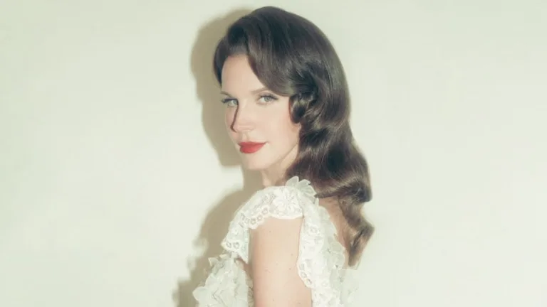 Lana Del Rey Bluebird