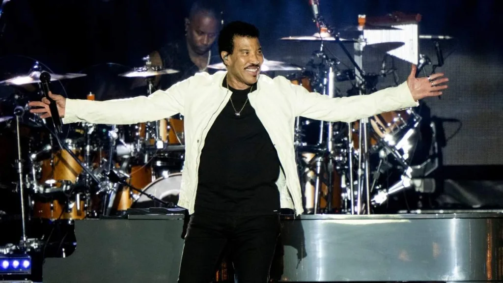 Richie Lionel Claro Arena