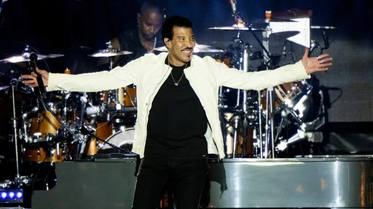 Richie Lionel Claro Arena