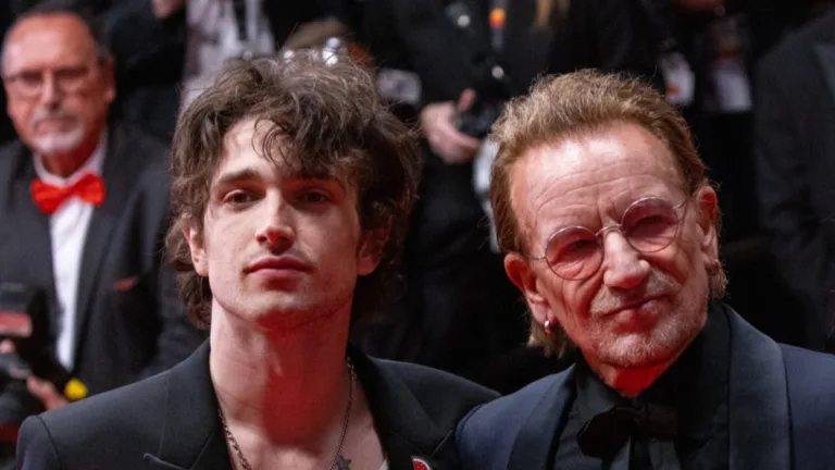 Bono sobre la relación con su hijo: 