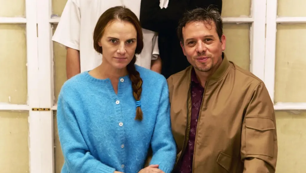 Obra "Conversaciones pendientes"