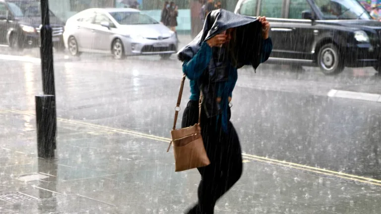 Lluvia En Santiago