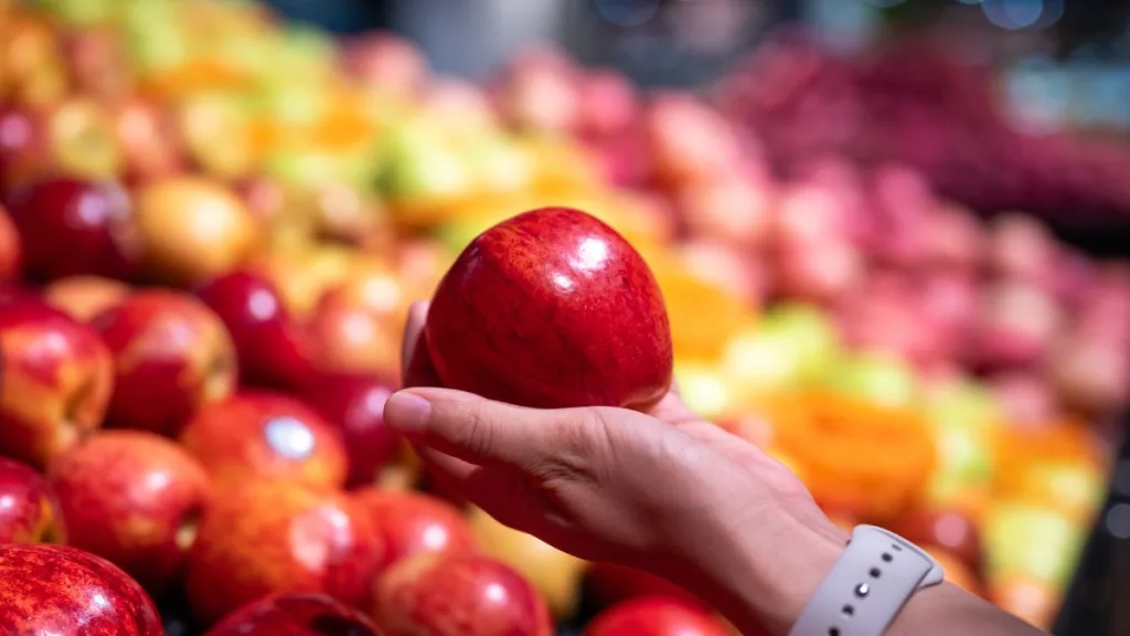 Manzana Con Cascara Piel