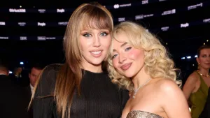 Miley Cyrus Sabrina Carpenter