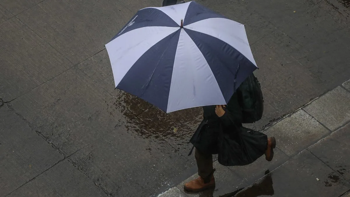 Sistema Frontal Lluvia En Santiago