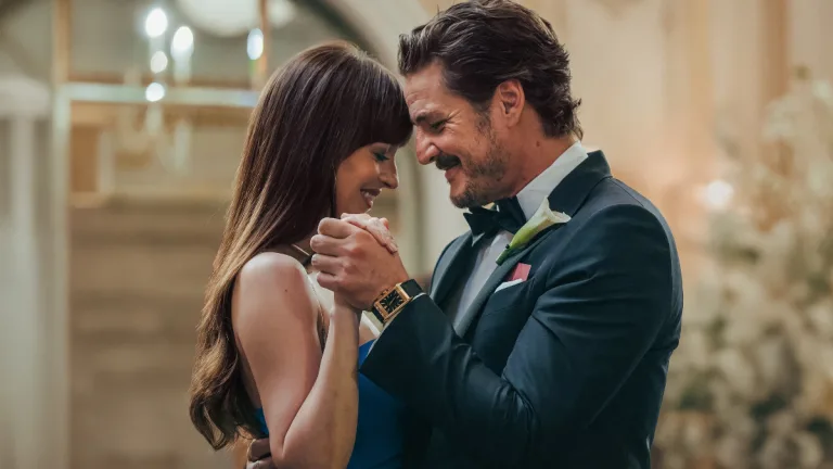 Amores Materialistas