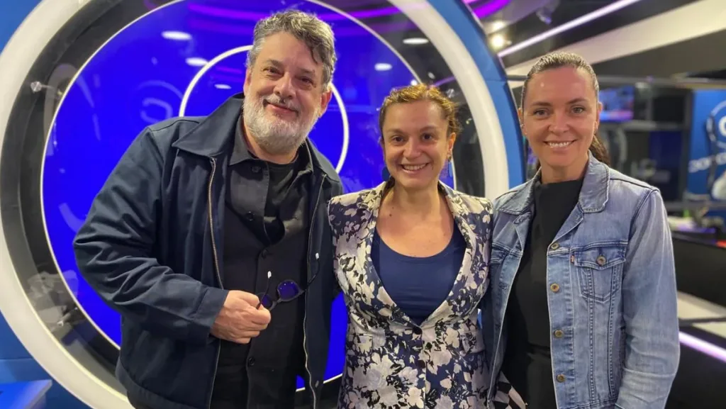 De izquierda a derecha: Marco Silva, Gloria Flores, experta en derecho tributario e IVA y María Elena Dressel