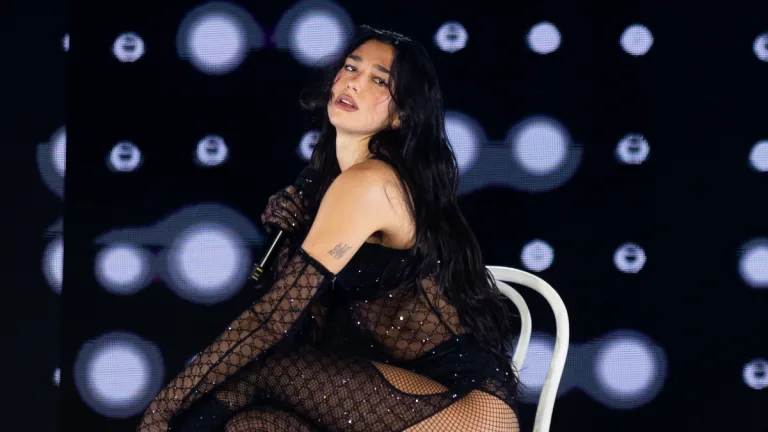Dua Lipa (1)