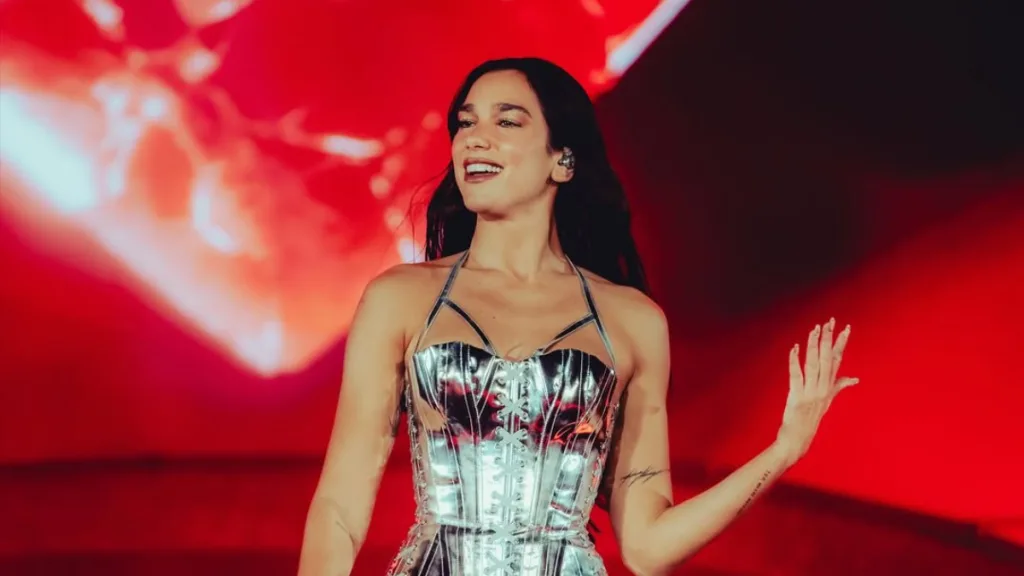 Dua Lipa (6)