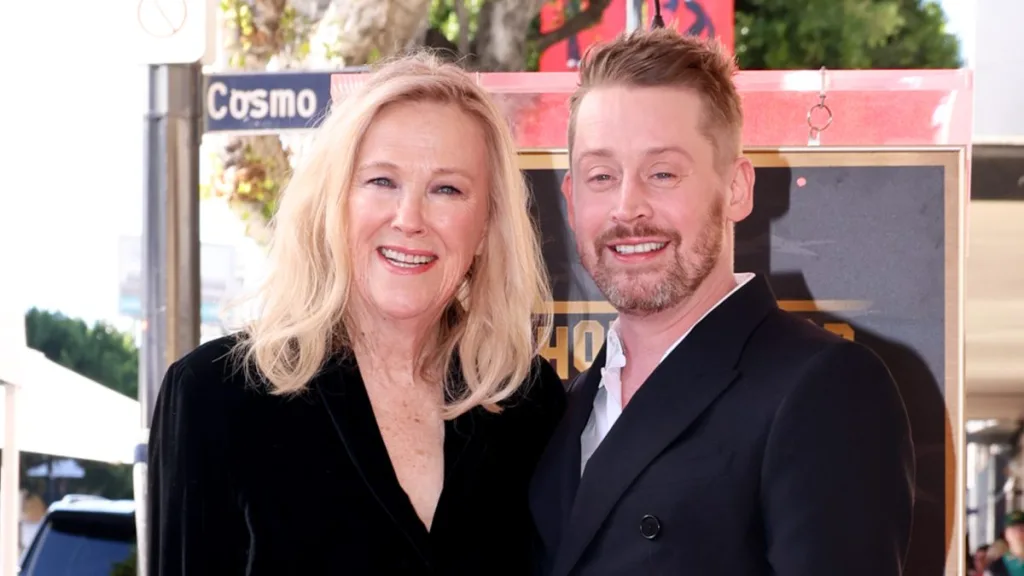 Macaulay Culkin Catherine OHara (2)