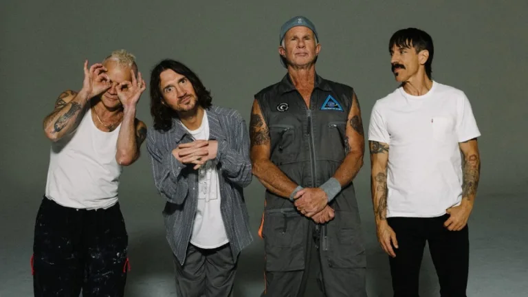 Red Hot Chili Peppers 2