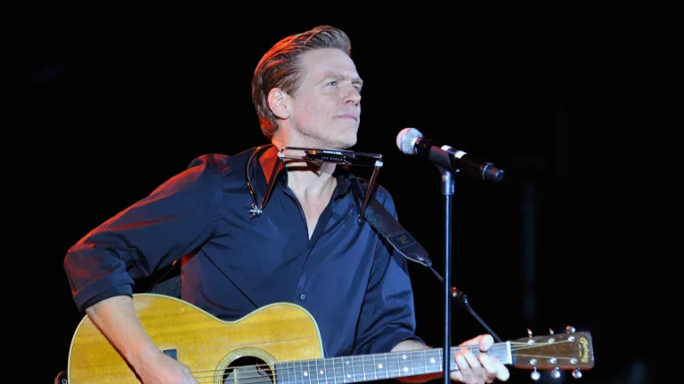 Bryan Adams