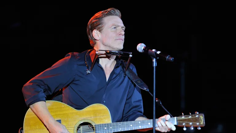 Bryan Adams