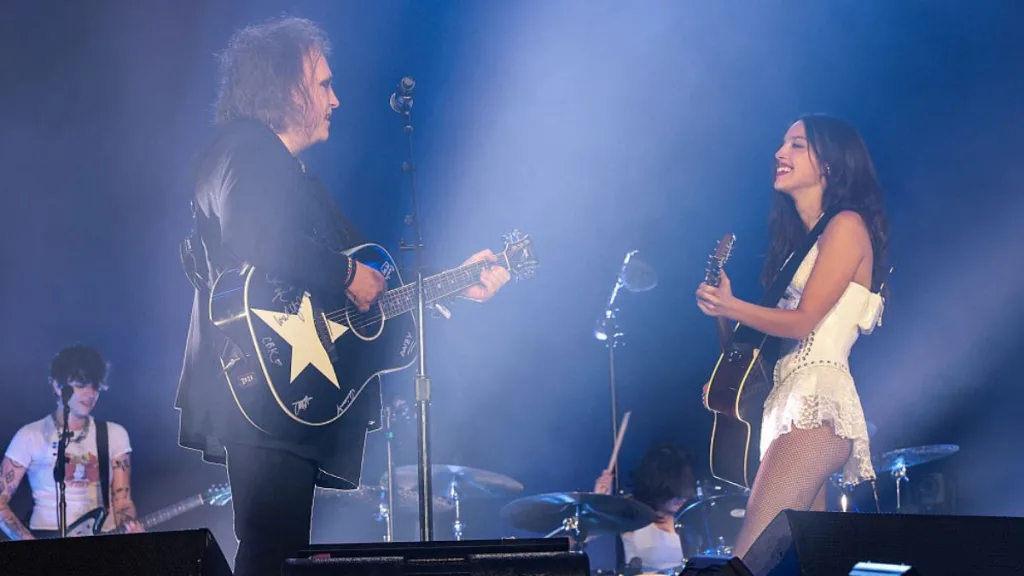 Robert Smith Olivia Rodrigo