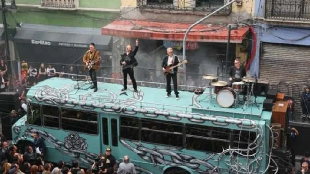 U2