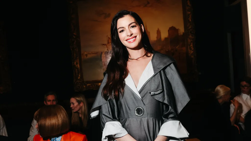 Anne Hathaway (1)