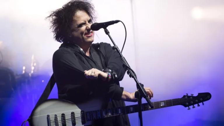 Robert Smith The Cure