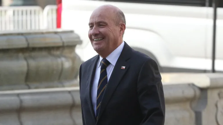 Ampliación Del Endeudamiento Fiscal En Chile