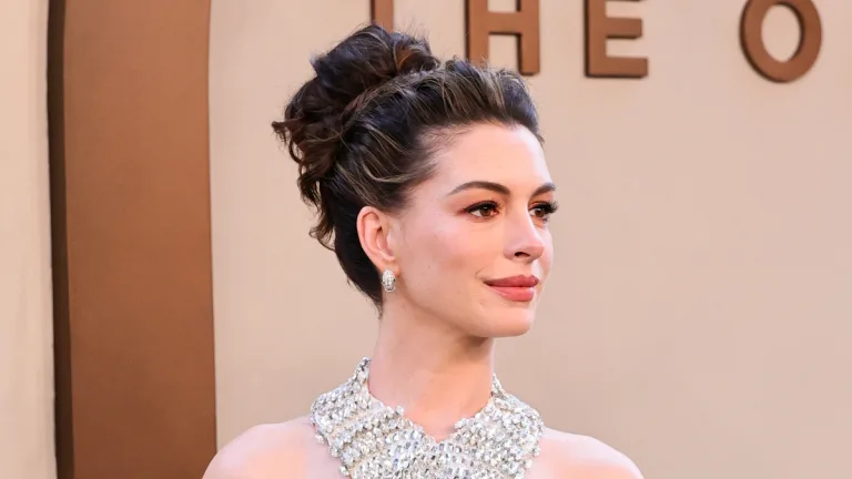 Anne Hathaway