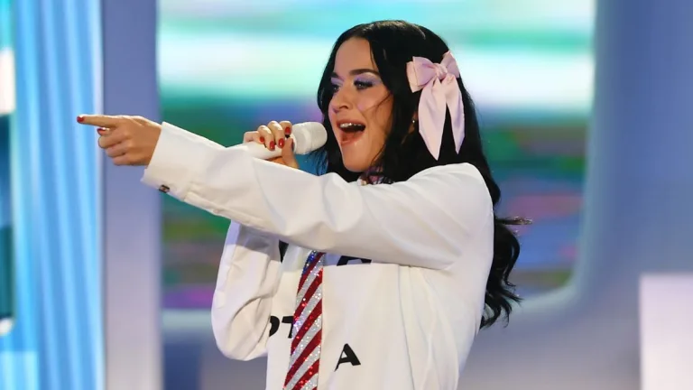Katy Perry Critica A Trump Por Usar Firework
