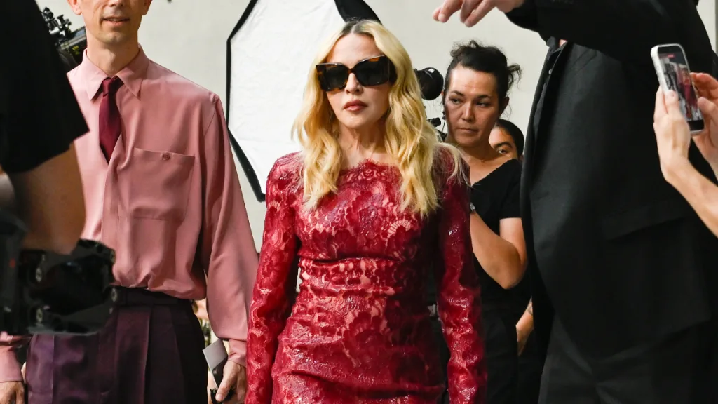 Madonna (2)