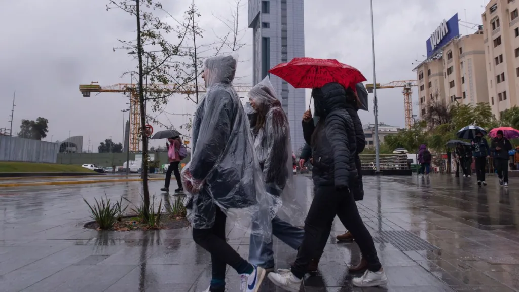 Lluvia En Santiago