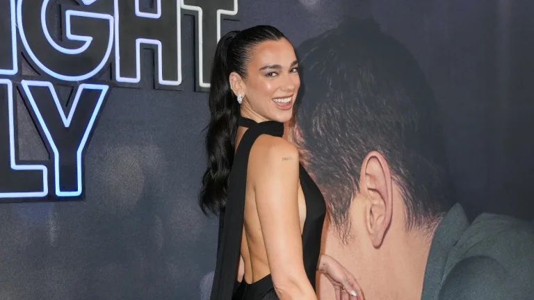 Dua Lipa (2)