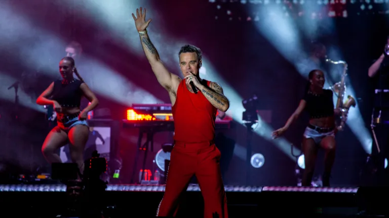 Robbie Williams (4)