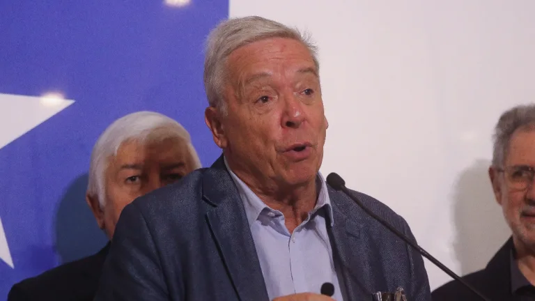 Carlos Ominami
