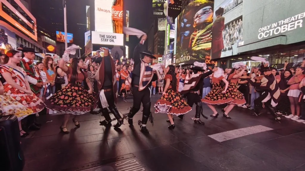 Comunidad Chilena En Times Square