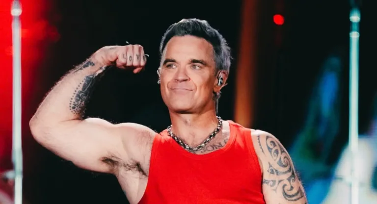Robbie Williams - @el.eme @nicooco__