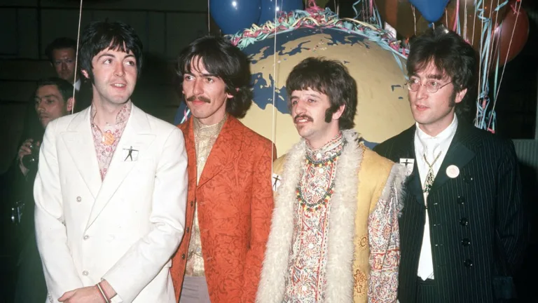 While My Guitar Gently Weeps
