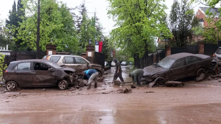 Alerta Roja En 10 Comunas De La Región Metropolitana