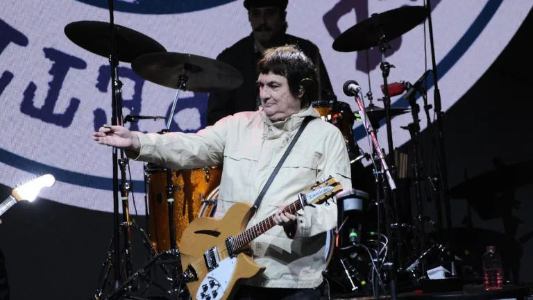 Álvaro Henríquez Cumple 57 Años