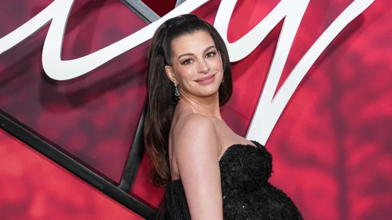 Anne Hathaway