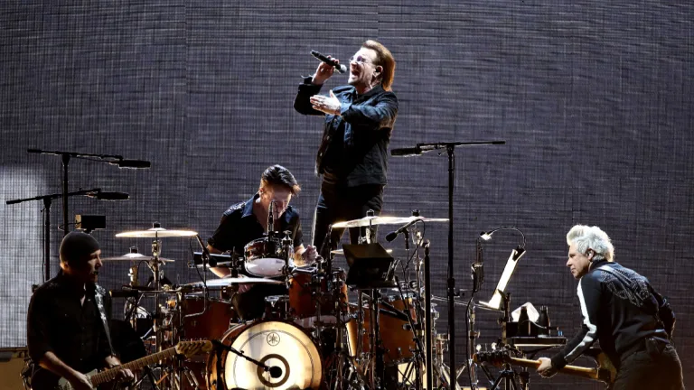 U2